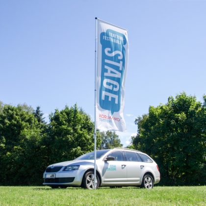 Mobil flaggstang med reklamflagga